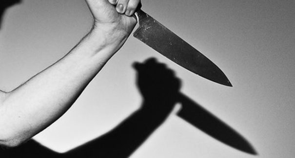 Mulher suspeita de matar homem a facadas é presa