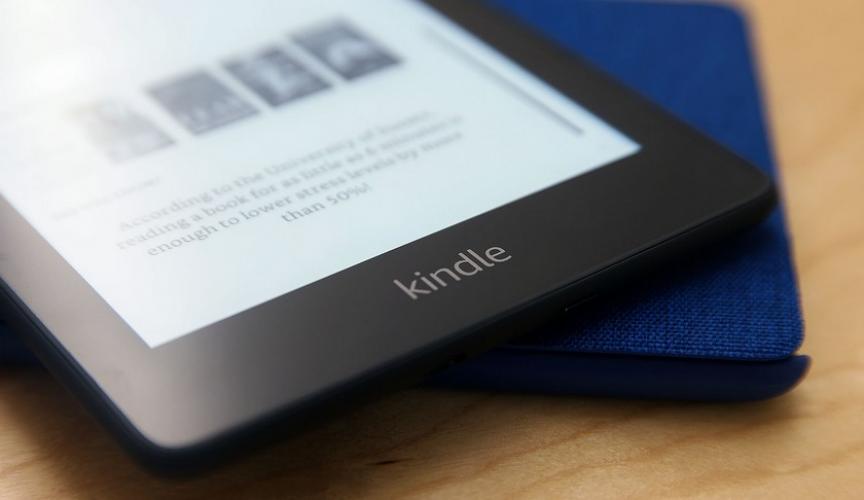 Livro da maranhense Lani Queiroz é o mais vendido na Amazon