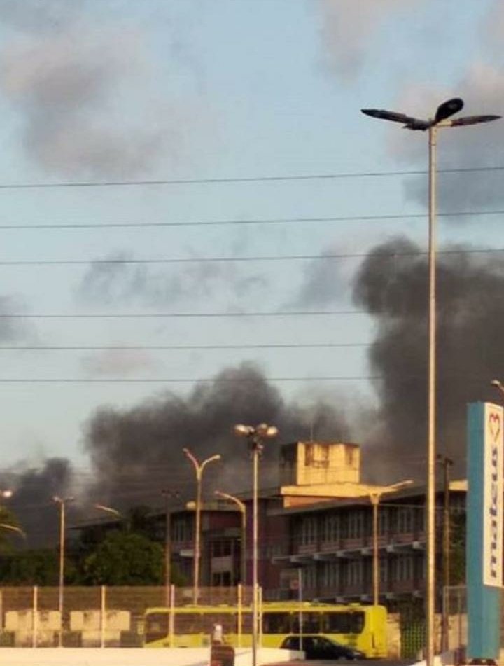 UFMA emite nota sobre incêndio ocorrido em galpão no campus