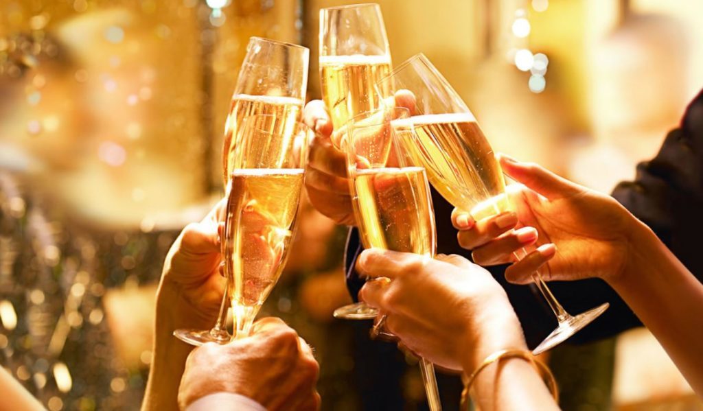 Quatro dicas para saber se vale a pena Réveillon ‘Open bar’