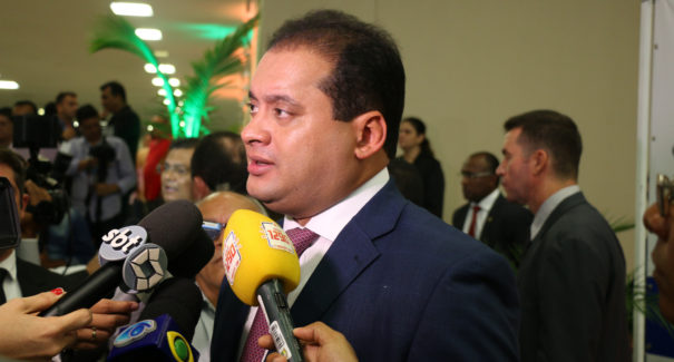 “Pretendo completar 8 anos no Senado”, afirma Weverton Rocha