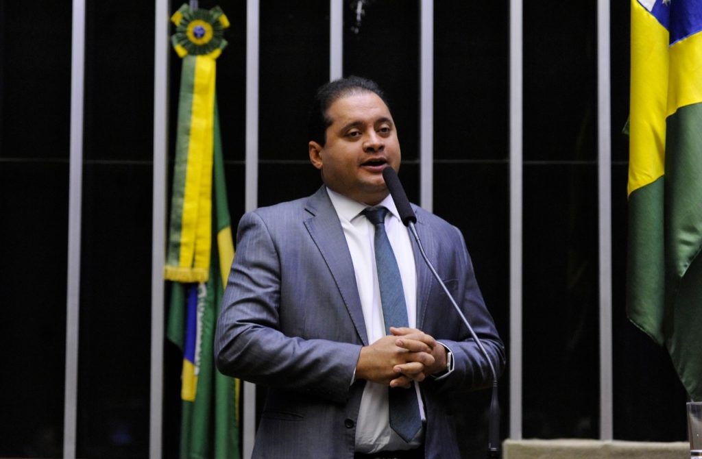 Weverton se despede da Câmara e promete continuar trabalho no Senado
