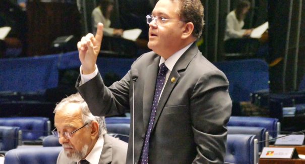 Roberto Rocha defende investimento do estado na economia para melhorar índices sociais