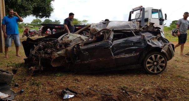 Grave acidente deixa três pessoas mortas na BR 010