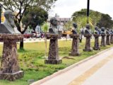 Bustos da Praça Deodoro são retirados, em São Luís