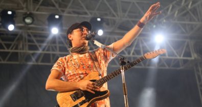 Como foi o show de Zeca Baleiro na Litorânea