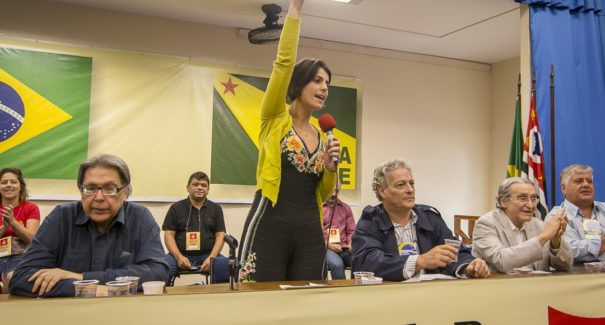 Contra cláusula de barreira, PCdoB incorpora o PPL