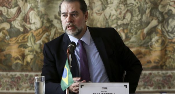 Toffoli derruba decisão que mandou soltar presos em 2ª instância