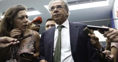 Dino enfrentará Paulo Guedes e reforma da Previdência em janeiro