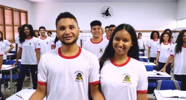 Alunos fazem campanha para incentivar pré-matrícula no Ensino Médio