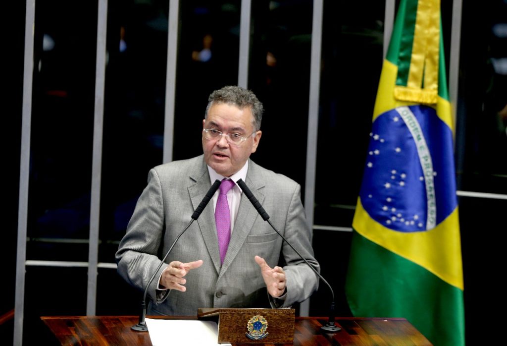 “Não estamos discutindo nomes, mas apenas ideias e rumos”, diz Roberto Rocha sobre 2020