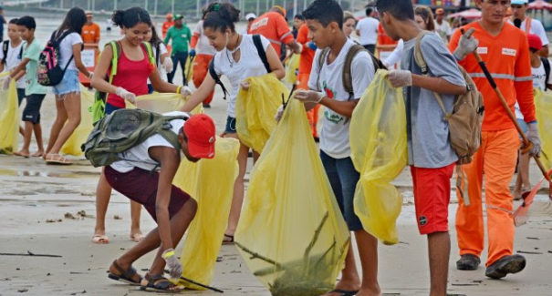 Mesmo com forte chuva, Prefeitura recolhe 37 toneladas de lixo
