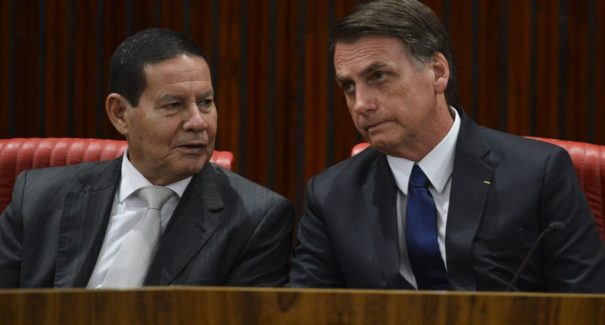 Partido de Flávio Dino anuncia ‘boicote’ à posse de Bolsonaro