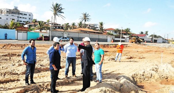 Obra de extensão da Avenida Litorânea recebe inspeção