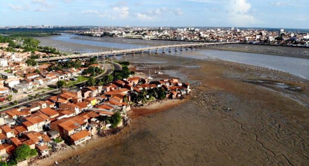 Sem palafitas, moradores do São Francisco veem nova paisagem e se preparam para mudança radical