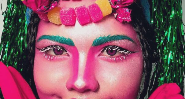 Jovem maquiador maranhense viraliza nas redes sociais