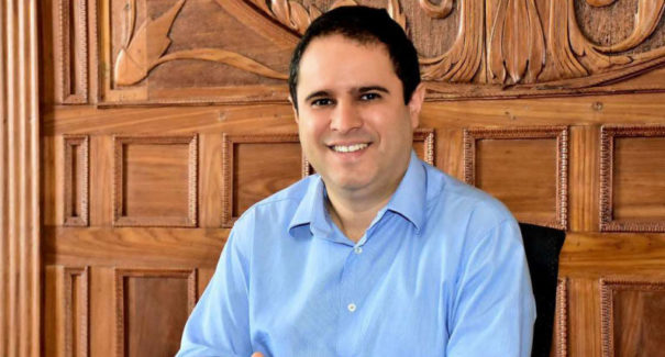 Edivaldo Holanda Júnior oficializa saída do PDT