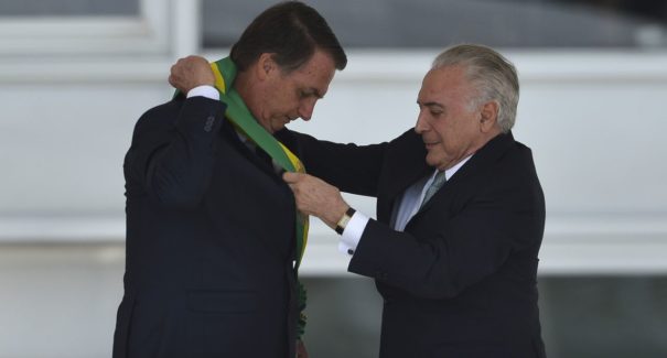 Bolsonaro diz a aliados que não passará a faixa presidencial para Lula