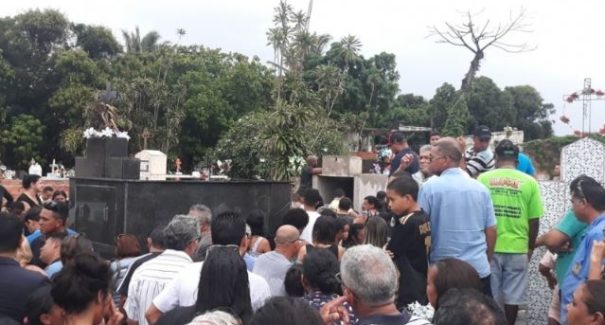 Uber divulga nota após assassinato de motorista em São Luís