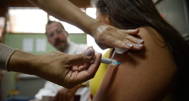 Fake news são empecilho para aumento da vacinação contra HPV