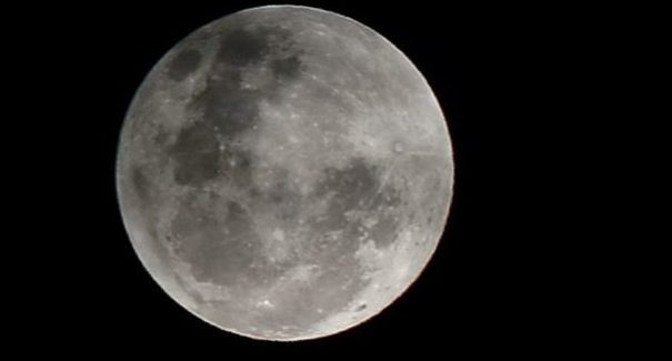 Olhe para o céu! Maior superlua do ano ocorre nesta terça-feira, 19