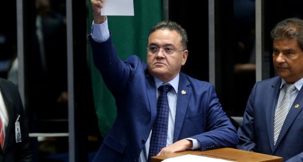 Votos de parlamentares em eleição do Senado serão acompanhados por Moro