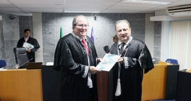 Desembargador Ricardo Duailibe entrega relatório de transição ao futuro presidente