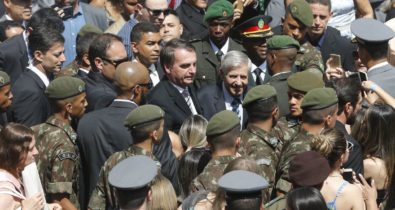 Governo Bolsonaro considera usar militares da reserva no serviço público
