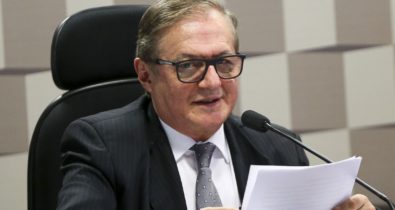 Ministro da Educação recua e atualiza carta às escolas do Brasil