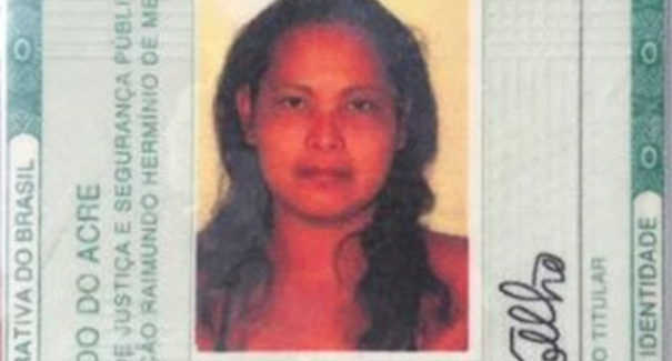 Mulher é assassinada com tiro na cabeça dentro de casa