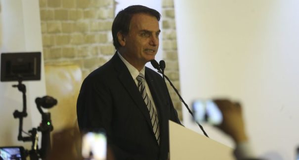 Bolsonaro entrega hoje reforma da Previdência ao Congresso