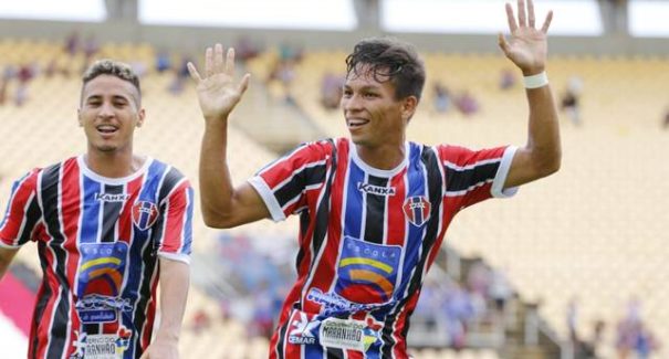 MAC goleia o Santa na estreia do técnico Sandow Feques