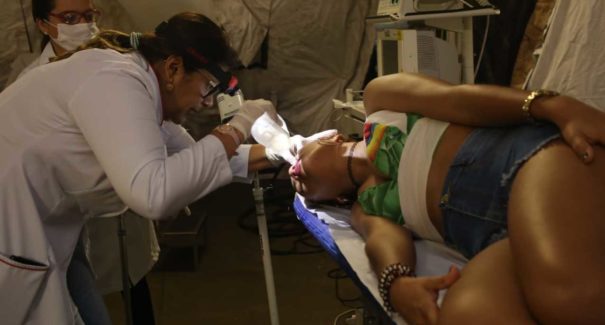 Hospital de Campanha atende foliões do Carnaval de Todos Nós no Circuito Beira-Mar