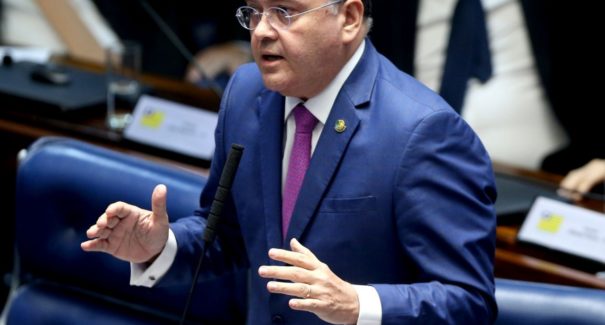 Roberto Rocha propõe aumento de pena para desvio do Bolsa Família