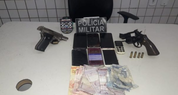 Policial de folga recupera bens de assalto à ônibus em São Luís