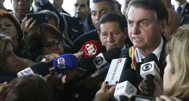Bolsonaro afirma que Governo pode diminuir impostos de empresas