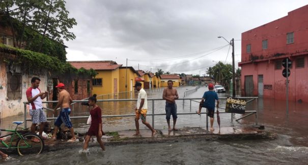 Chuva forte continua provocando transtornos em São Luís; veja fotos e vídeos