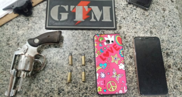 Policia prende suspeito que praticava roubos de celular