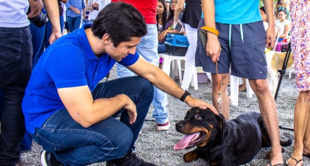 Duarte Jr participa da primeira ação do Castramóvel em São Luís