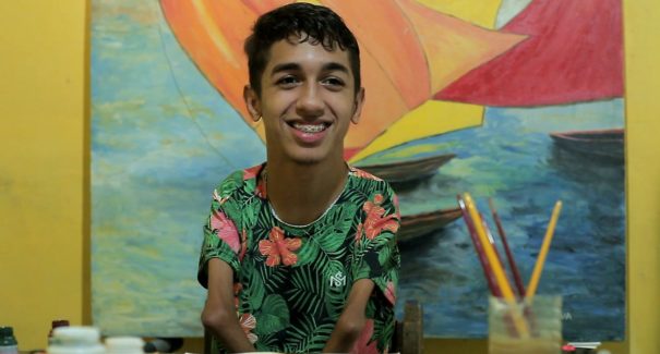 Talento e superação: jovem portador de AMC luta contra suas limitações físicas