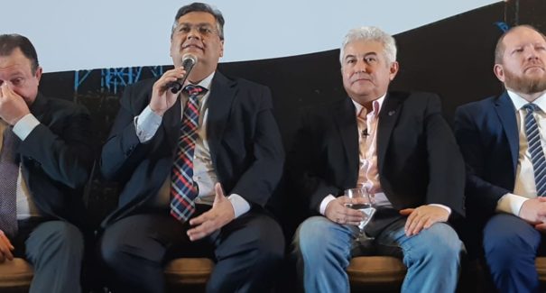 Ao lado do ministro Marcos Pontes, Flávio Dino “debocha” de reforma da Previdência