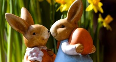 Como a tradição da Páscoa se transformou em coelho e ovos de chocolate?