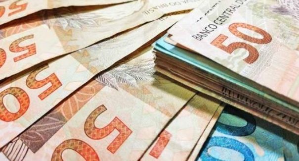 Governo federal propõe salário mínimo de R$ 1.039