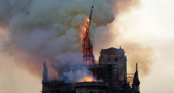 Fotos: veja a destruição causada pelo incêndio em Notre-Dame