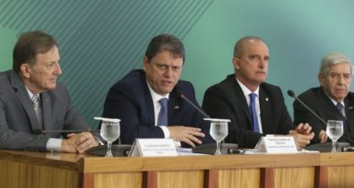 Bolsonaro garante verba extra para finalização da BR-135