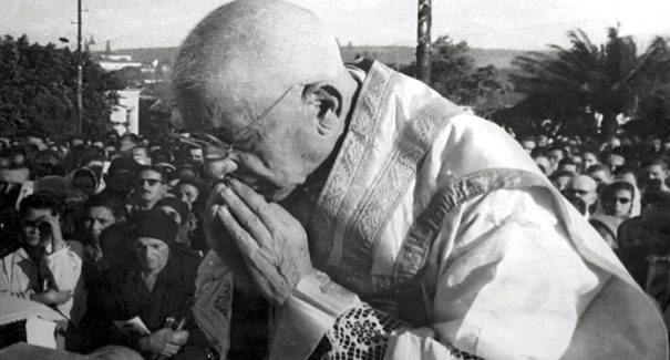 Padre brasileiro tem milagres reconhecidos e será beatificado pelo Papa