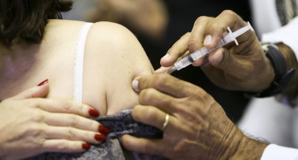 Postos de saúde abrem hoje para Dia D de vacinação contra gripe