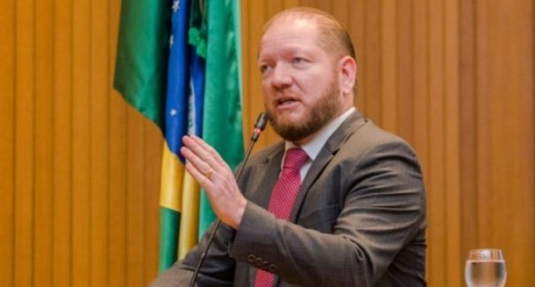 Othelino Neto comanda Assembleia Legislativa até 2022