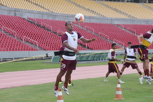 Sampaio mostra sua força ao Botafogo-PB