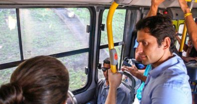 Duarte Jr faz trajeto de ônibus para conhecer de perto a realidade do transporte coletivo em São Luís